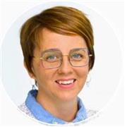 Profesora de inglés titulada y con experiencia de más de 15 años enseñando en escuelas internacionales, de gramática y de idiomas